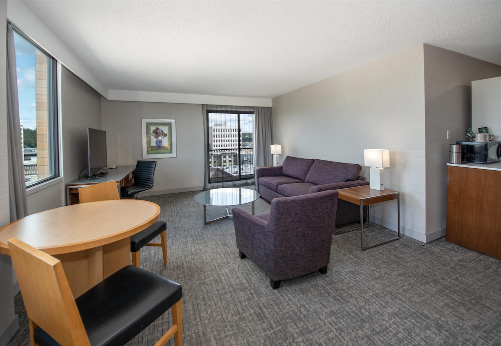 Coast Prince George Hotel by APA 32/50