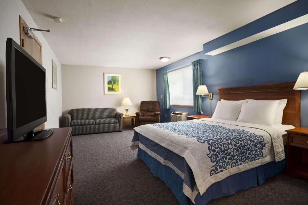 Days Inn Lacey Olympia Area 2/19