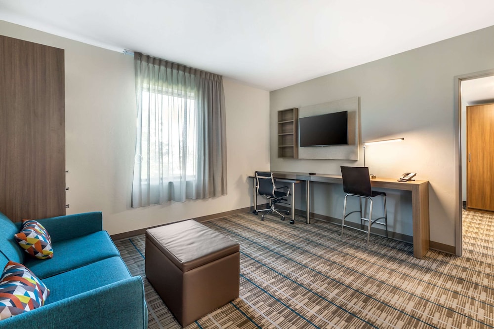 MainStay Suites Fort Myers East I-75 32/52
