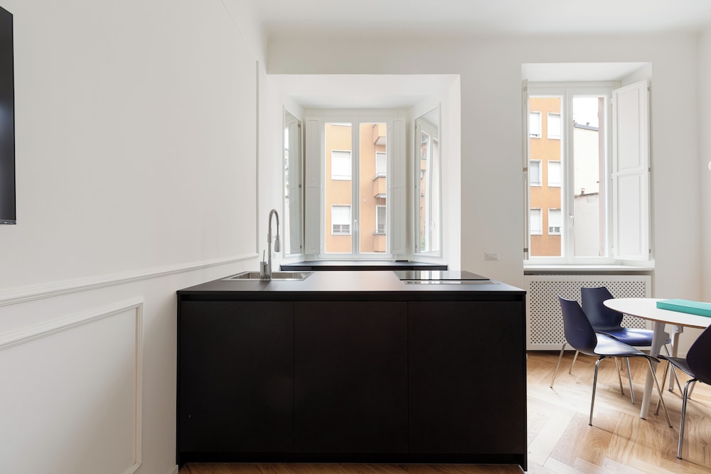 Brera Apartments In San Fermo 1/50