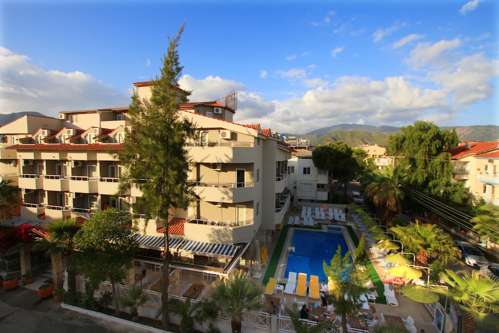 Myra Hotel 20/22