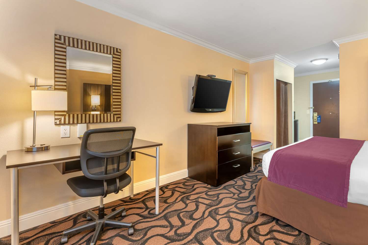 Best Western Plus Airport Plaza 29/36