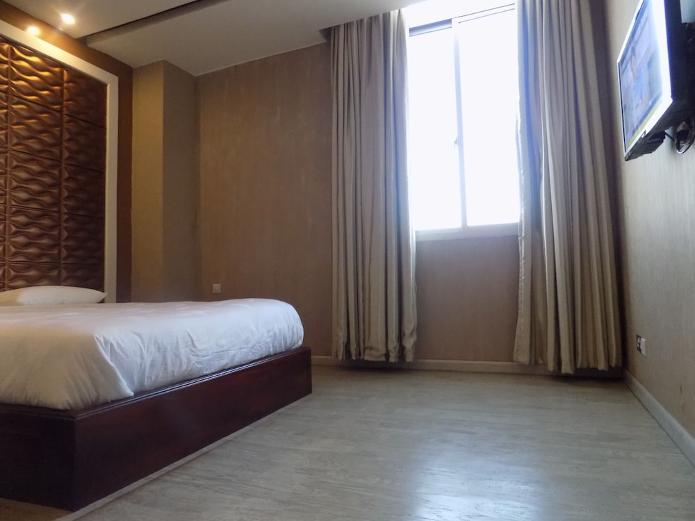 Freedom City Hotel 9/34