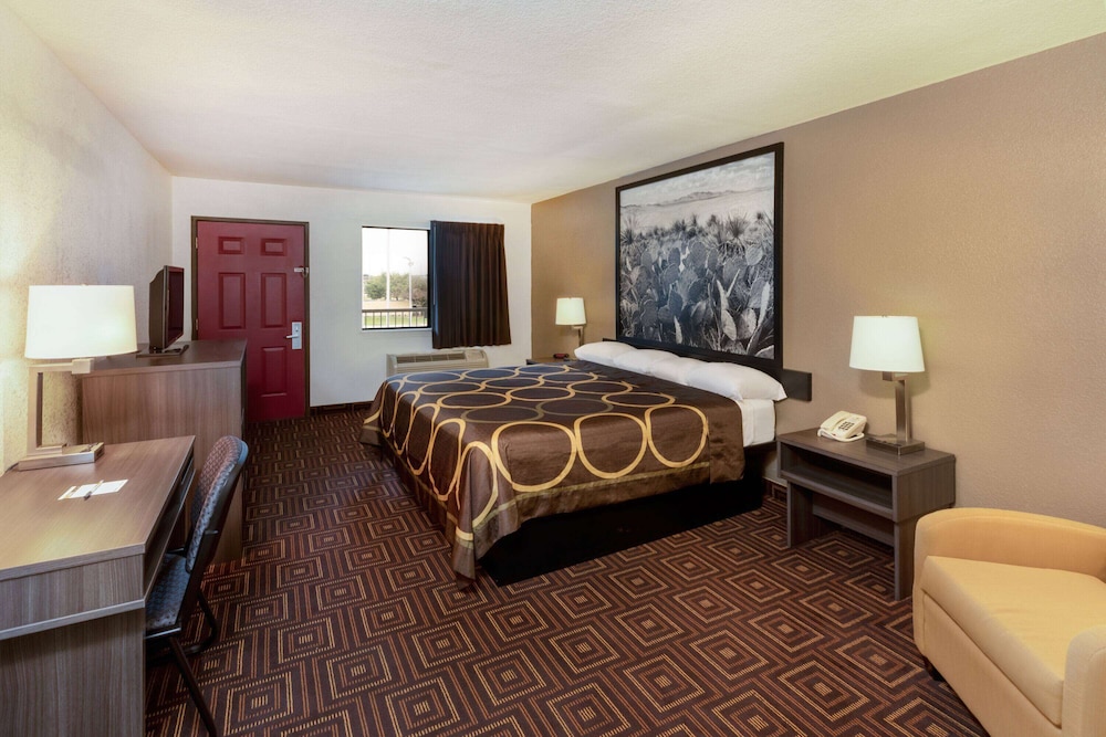 Super 8 by Wyndham Seguin 15/34
