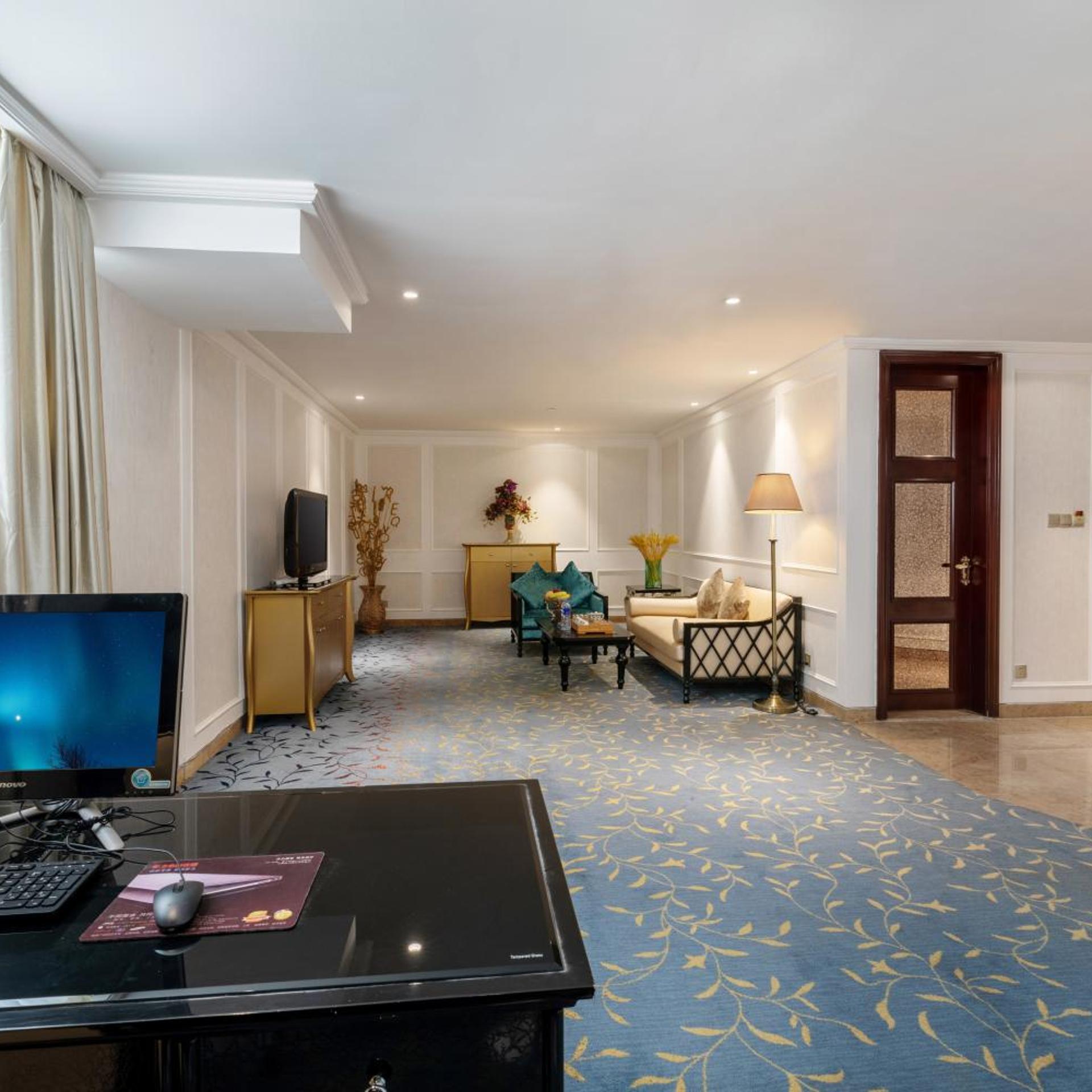 Yinquan Hotel 39/46