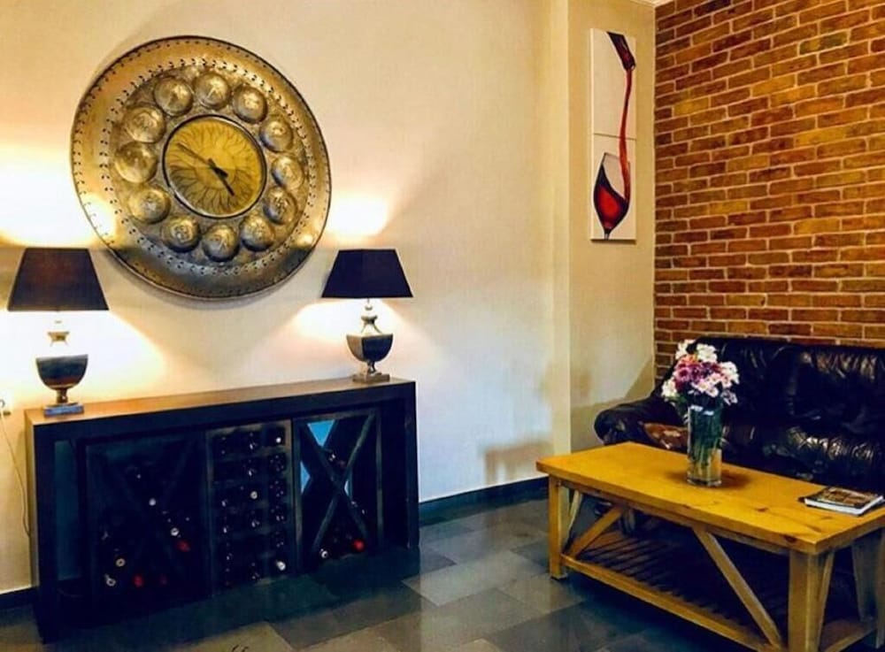 Eleon Boutique Hotel 5/28