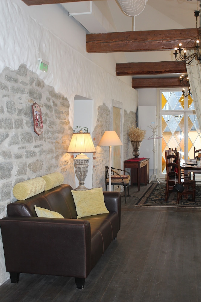 Taanilinna Hotel 24/36