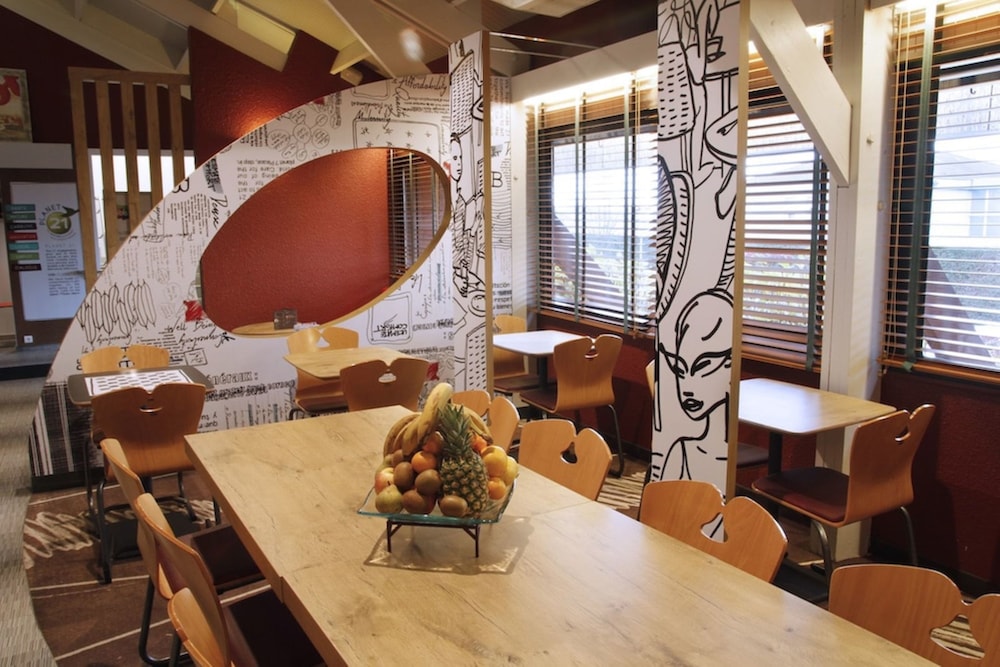 Ibis Montbeliard 50/77