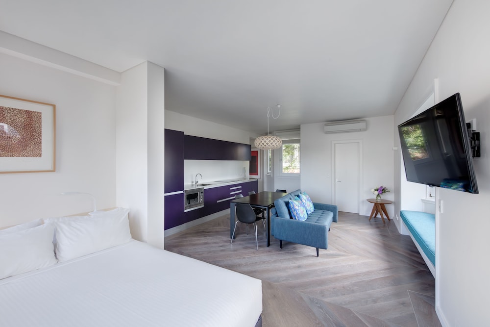 EXECUTIVE, APARTMENT, CITY VIEW