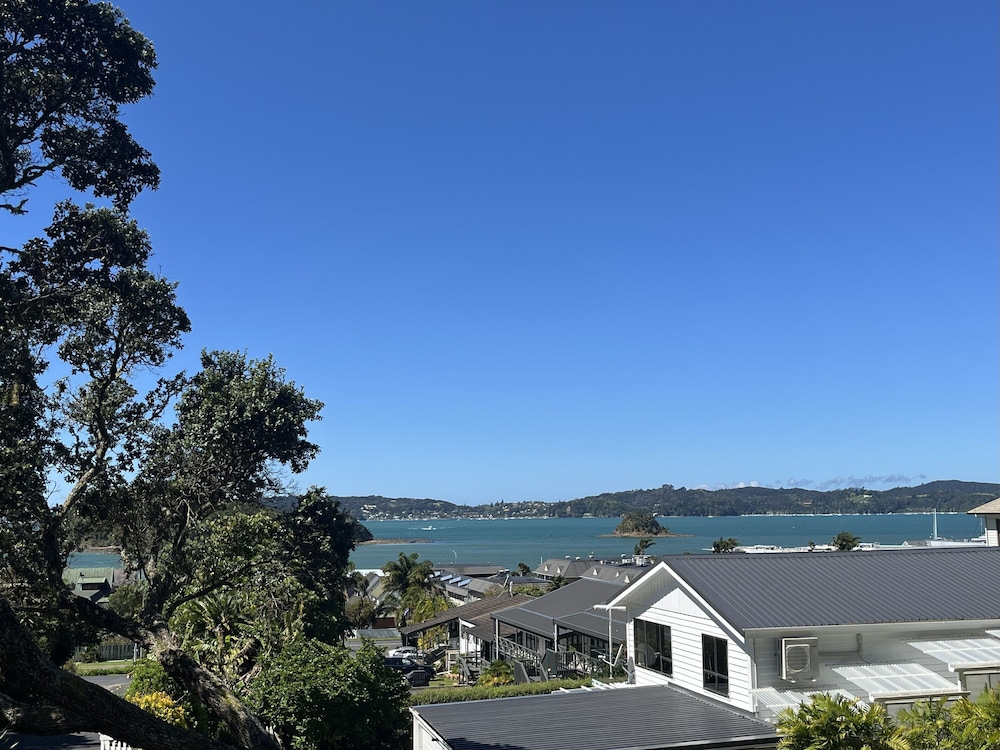 Abri Apartments 2/50