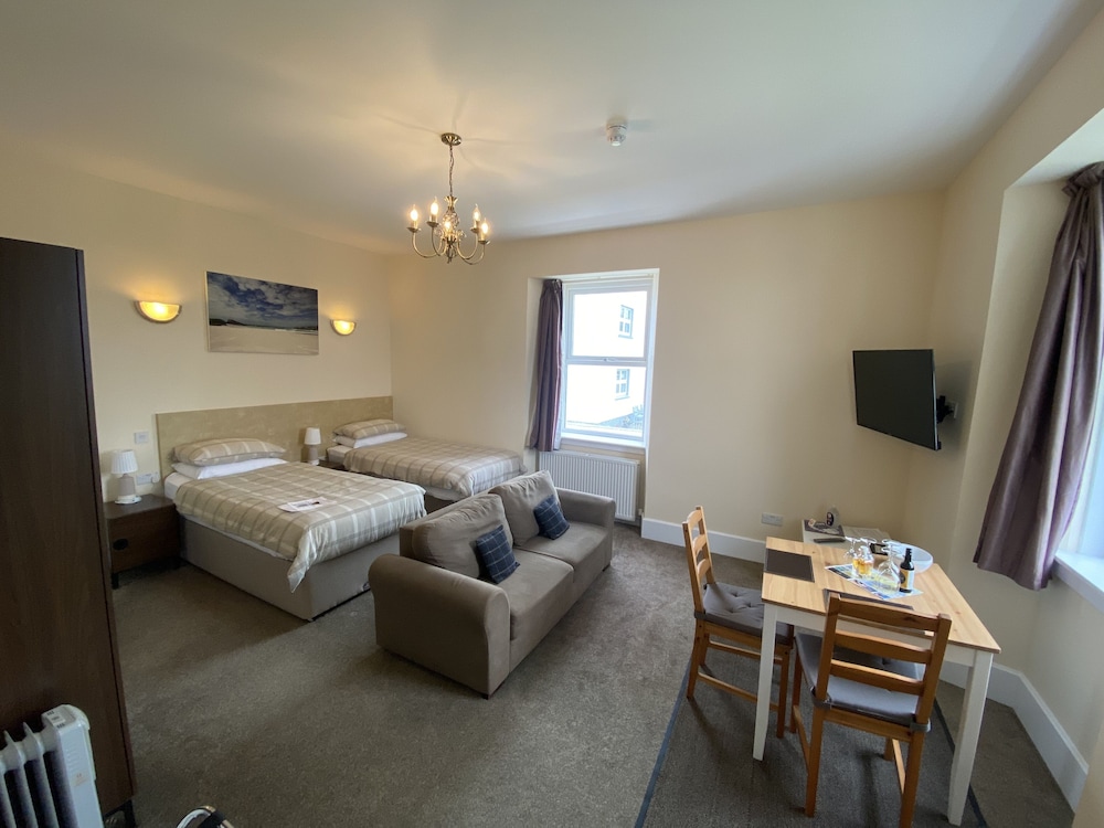 The Bowmore House Bed and Breakfast 11/36