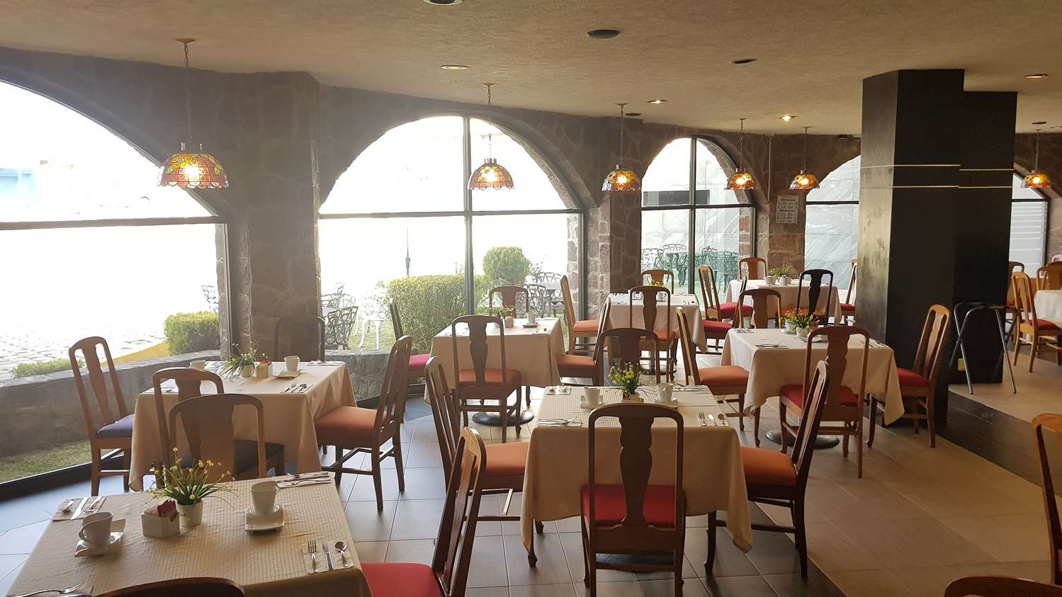 Best Western Toluca 25/35