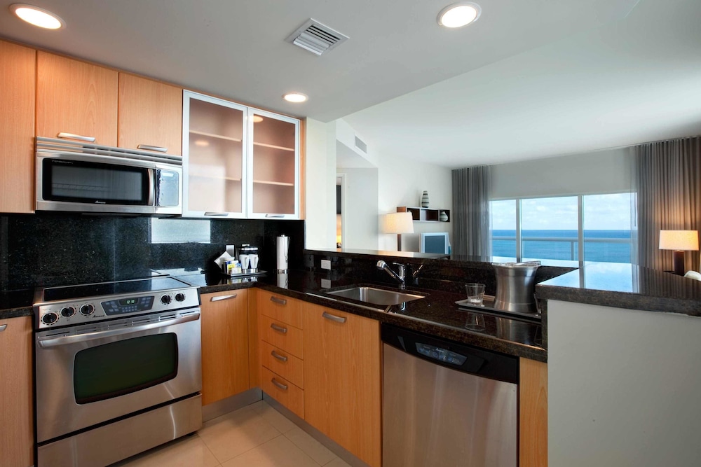 Beach House Fort Lauderdale, a Hilton Resort 67/77
