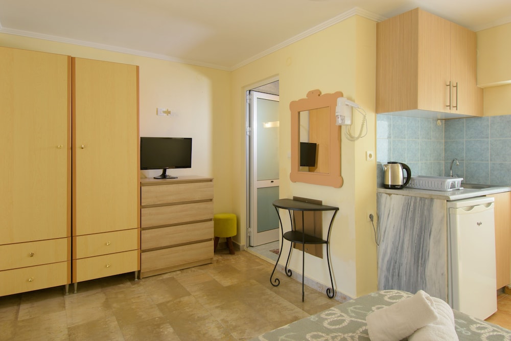 Ammoudara Beach Hotel Apartments 39/67