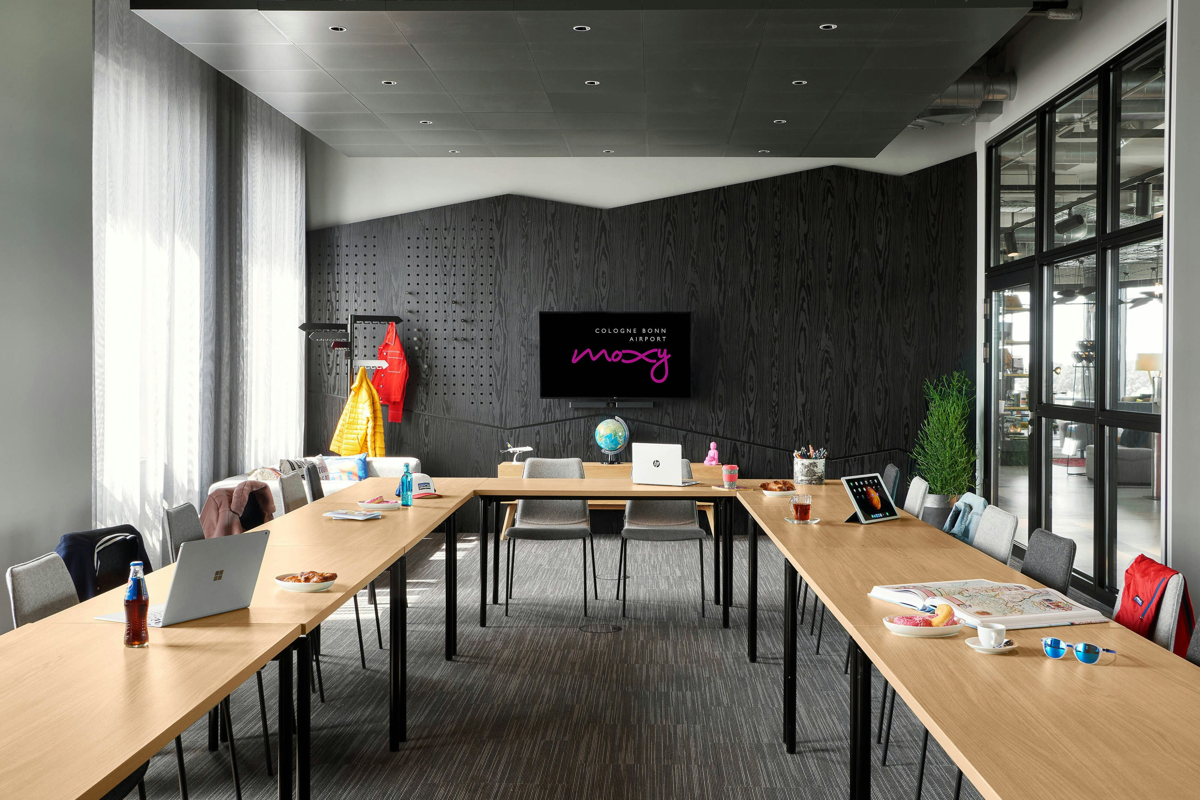 Moxy Cologne Bonn Airport 27/30