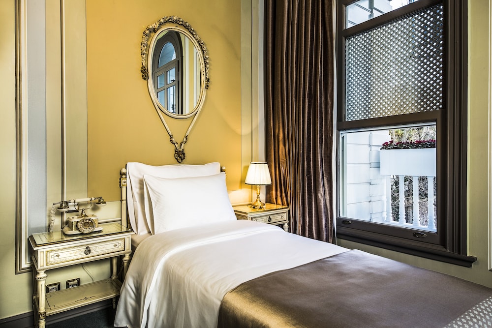 Bosphorus Palace Hotel Special Class 19/79