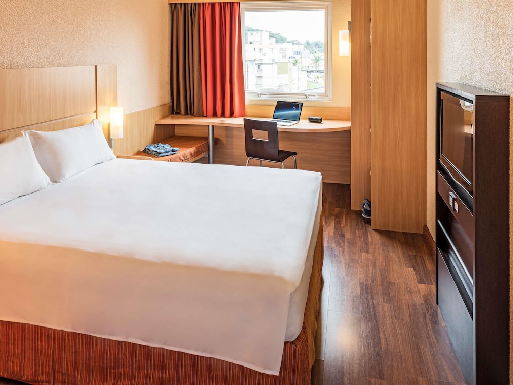 Ibis Blumenau 20/66
