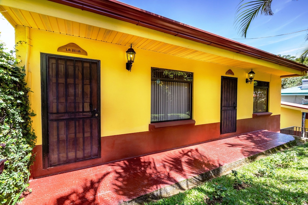 La Terraza Guest House 4/50