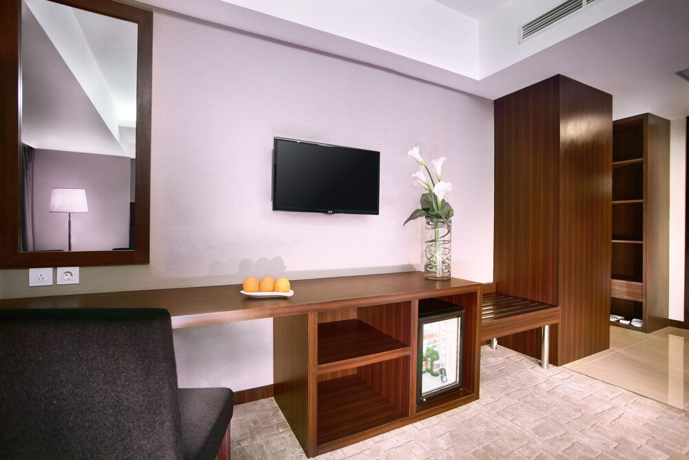 Aston Madiun Hotel and Conference Center 34/39