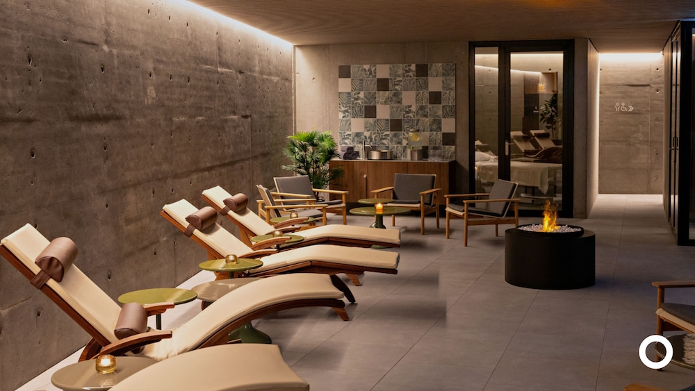 Grandi By Center Hotels 46/67