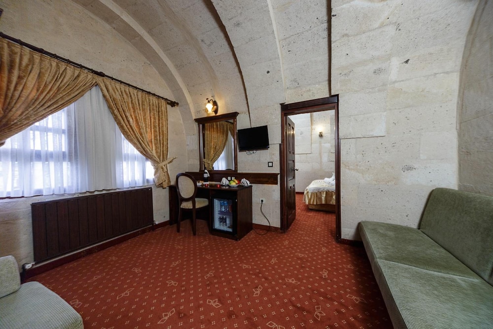 Burcu Kaya Hotel 28/39