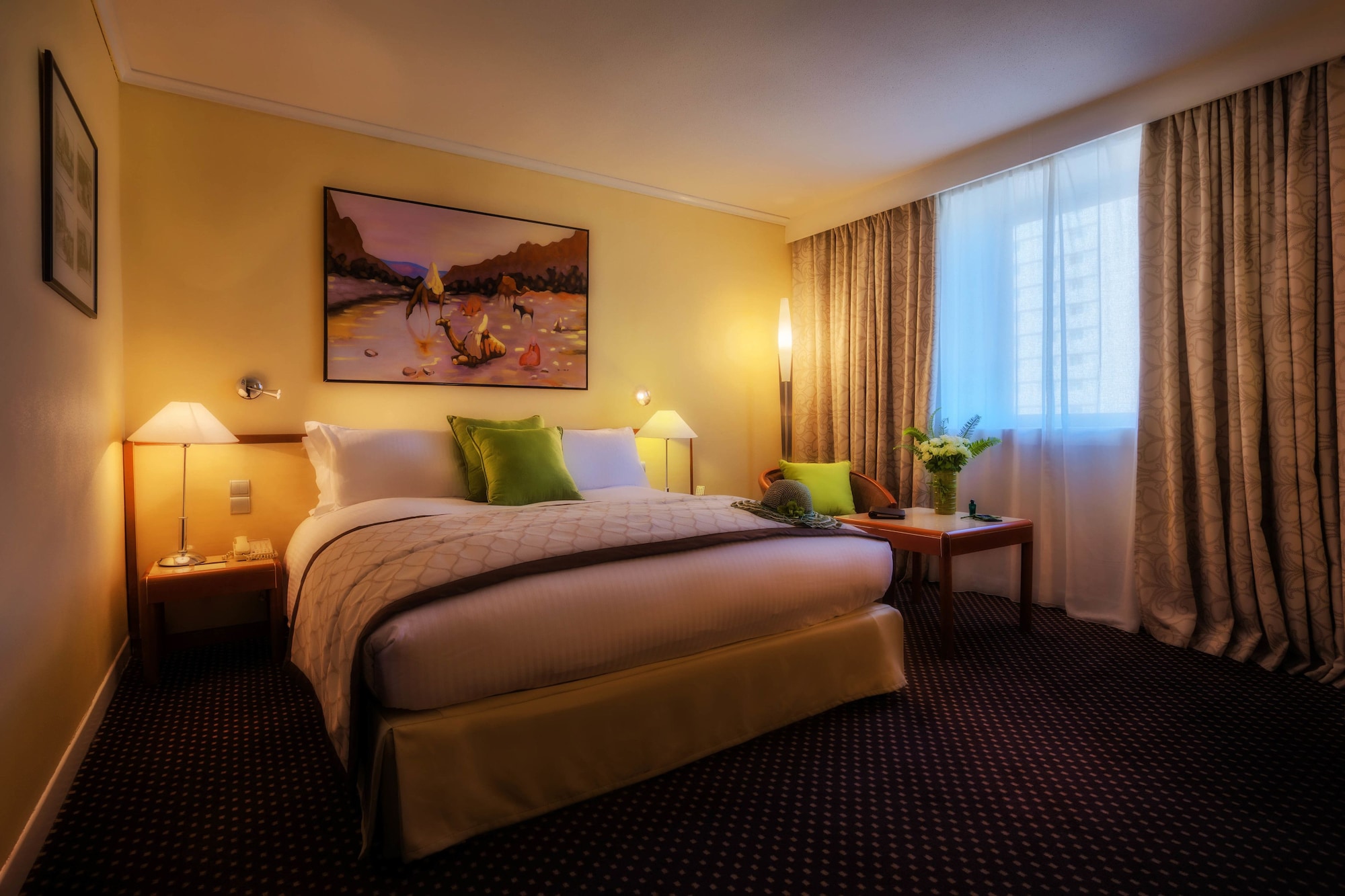 SUPERIOR, KING BED, CITY VIEW