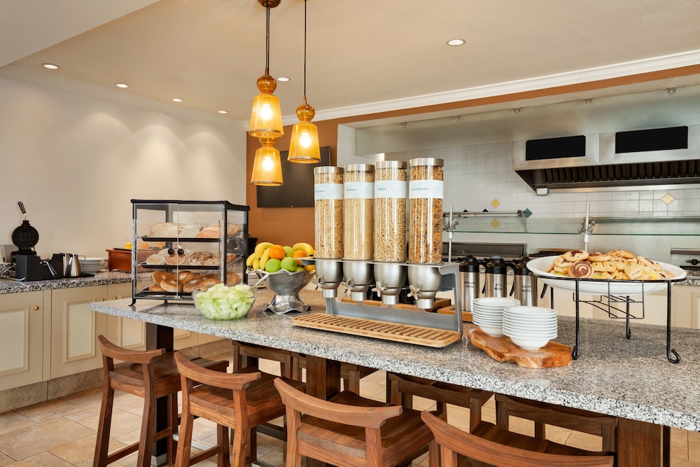 Hilton Garden Inn Roseville 38/50