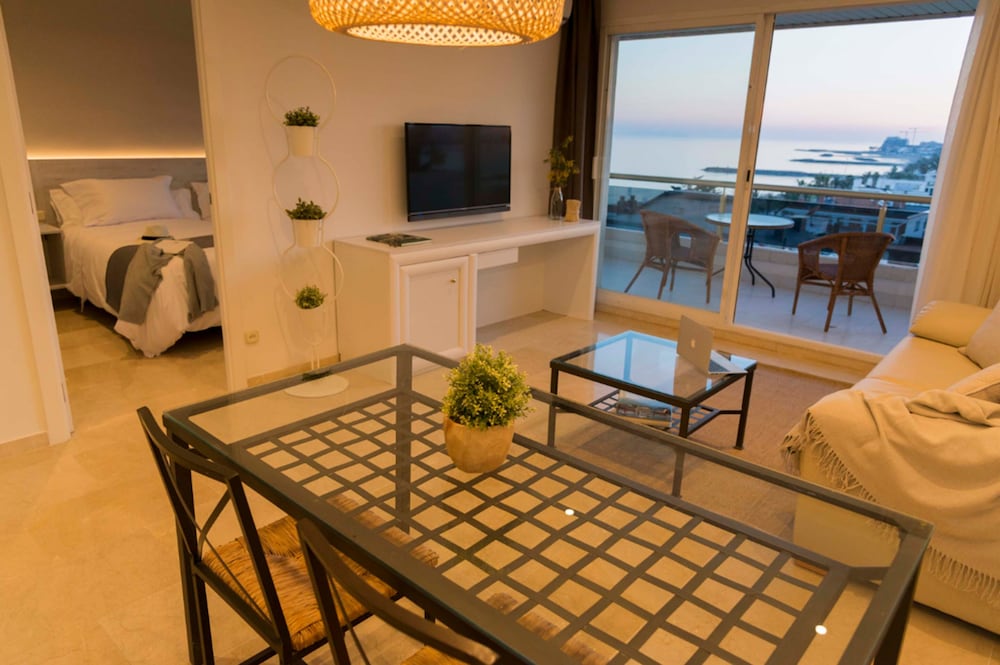 Mediterraneo Sitges Hotel Apartments 25/50