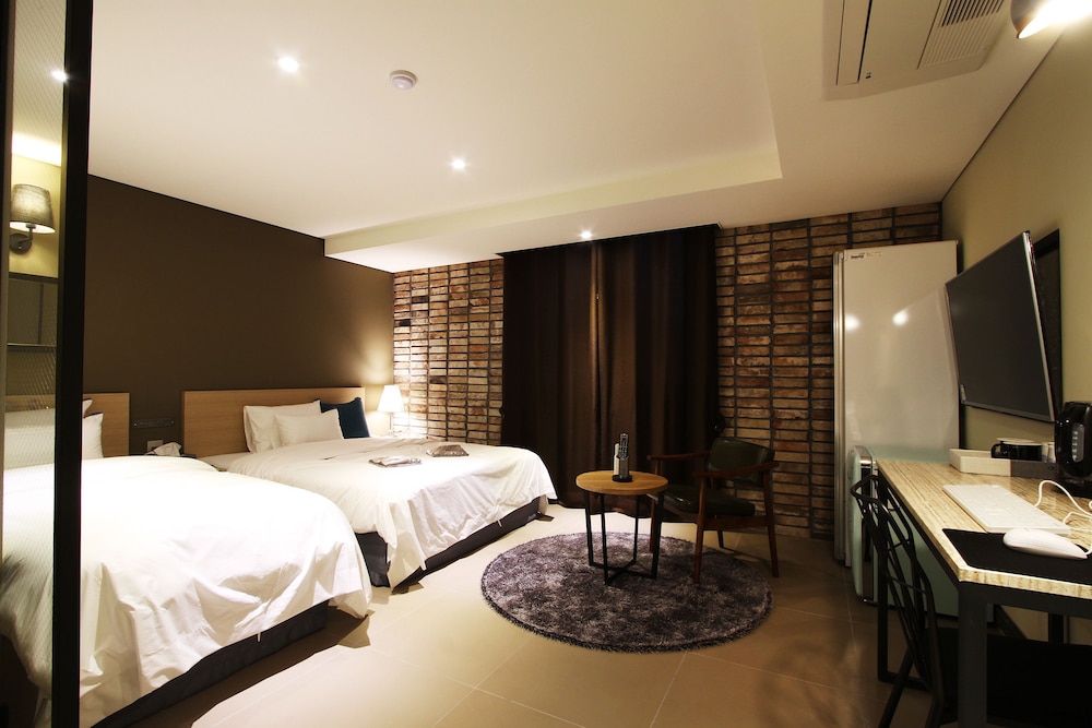 SR Design Hotel 13/60