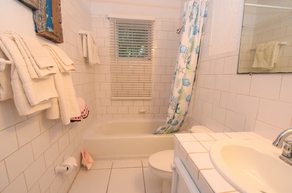 THE SUGAR APPLE BED AND BREAKFAST 41/50