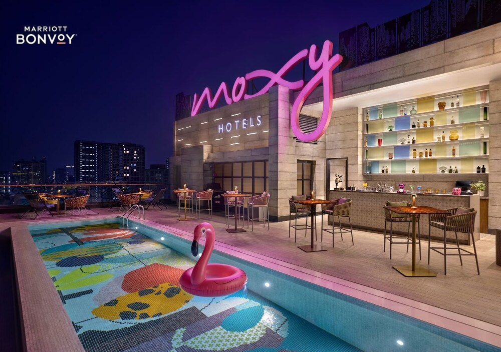Moxy Mumbai Andheri West 37/40
