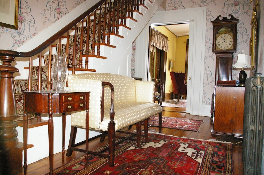 Oakcliff Bed and Breakfast 4/42