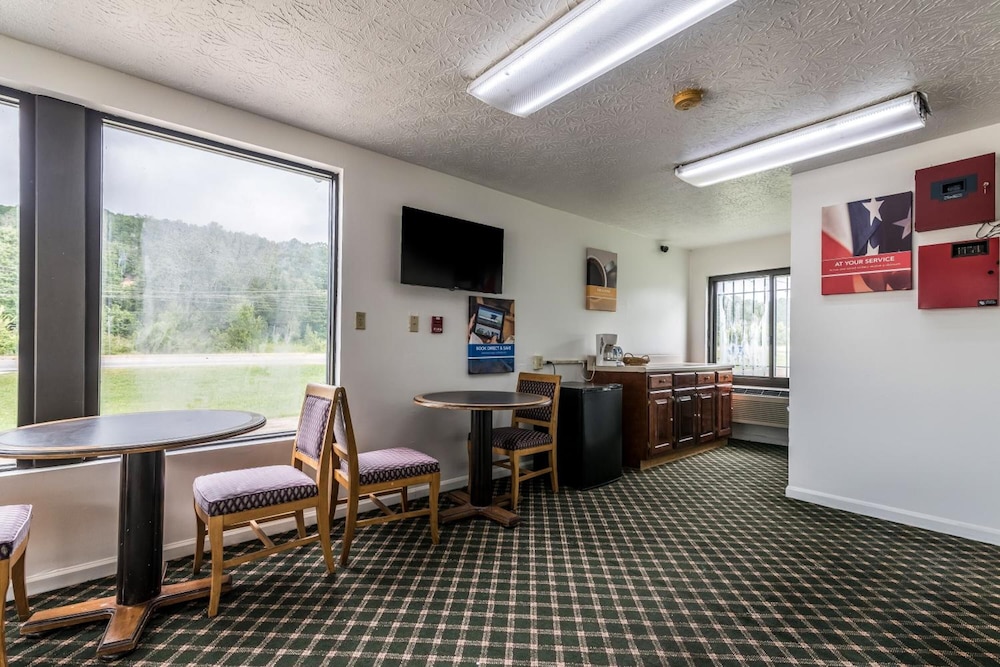 Motel6 Attalla AL 37/63