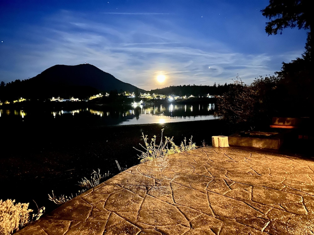 Doc Holiday Cabin 16/29