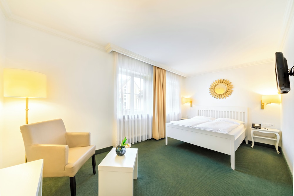 RELEXA WALDHOTEL SCHATTEN 22/74