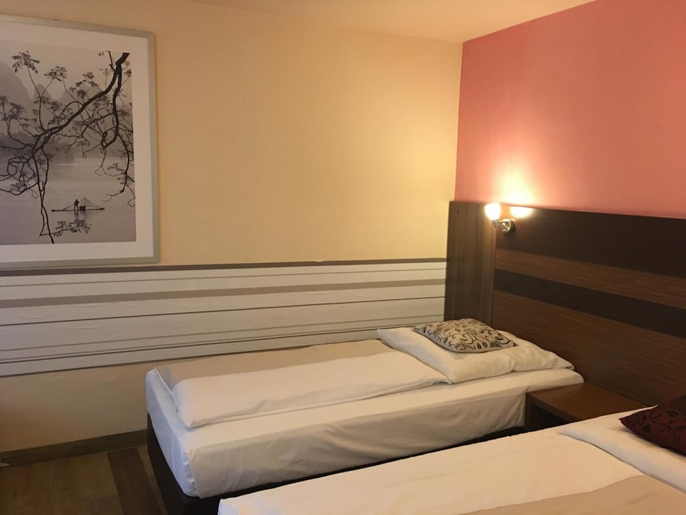 Hotel Alt Düsseldorf 8/34