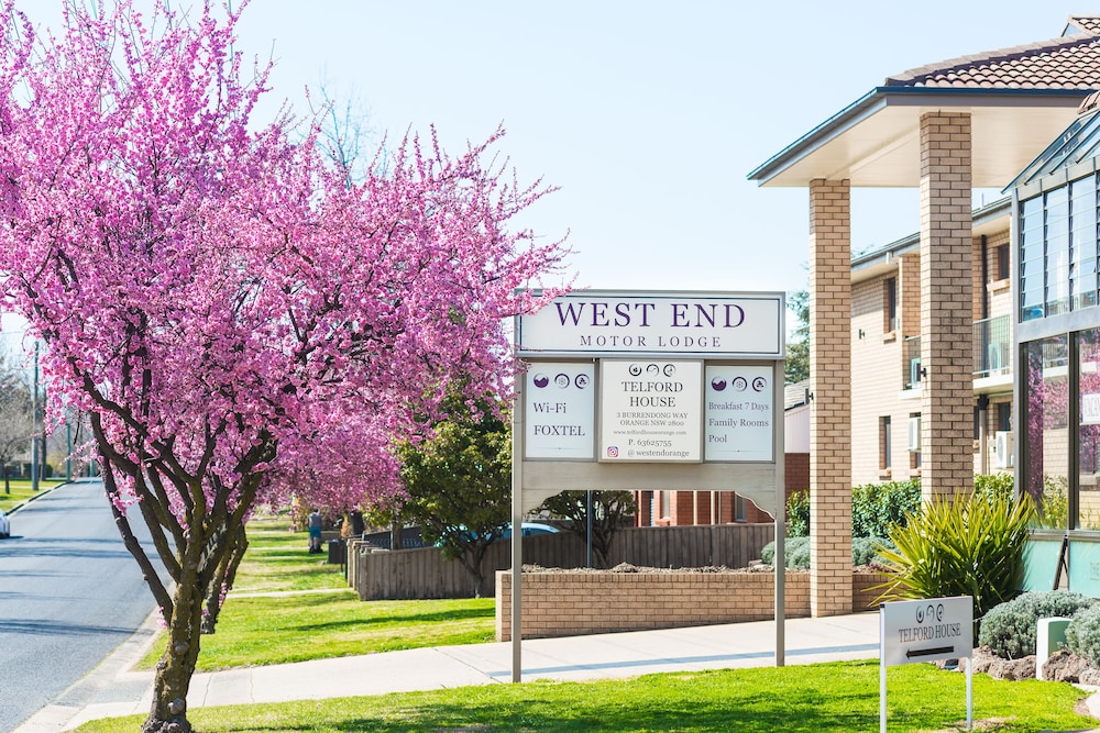 West End Motor Lodge 4/57