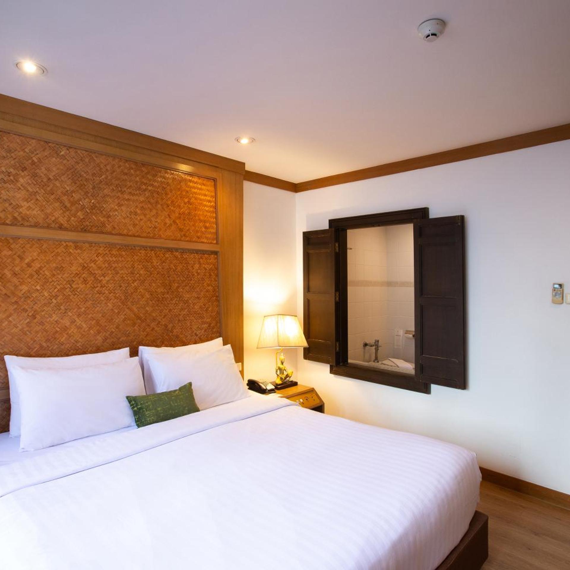 Corner Suite