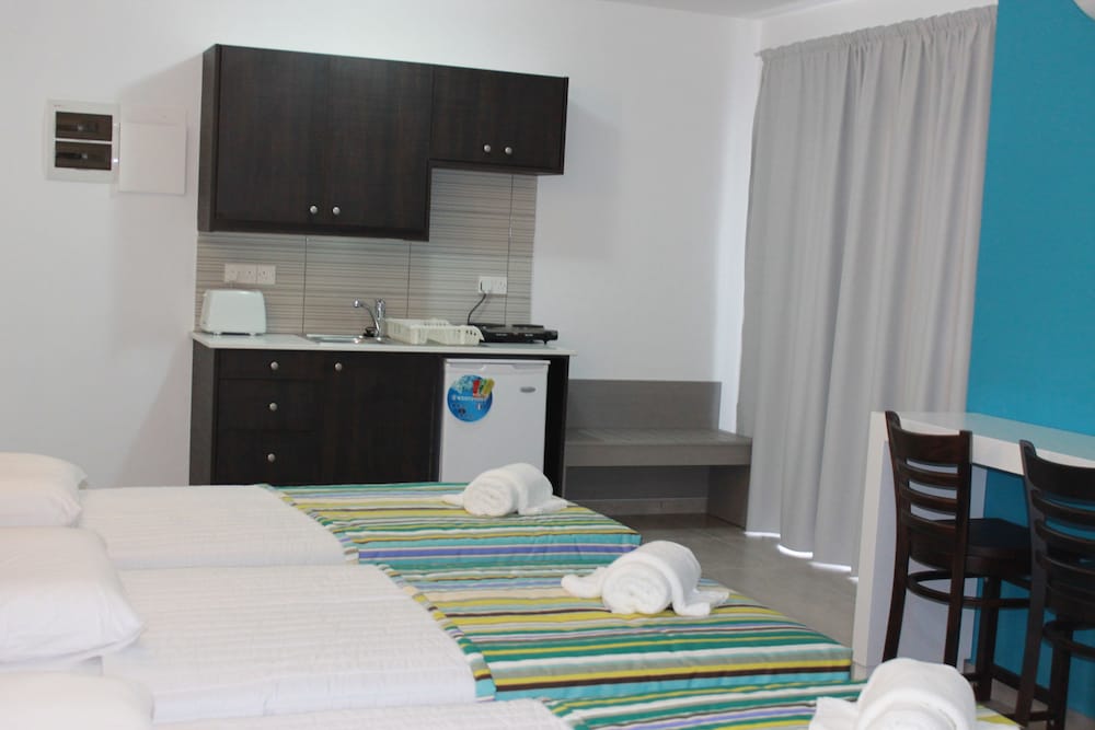 A. Maos Hotel Apartments 23/62