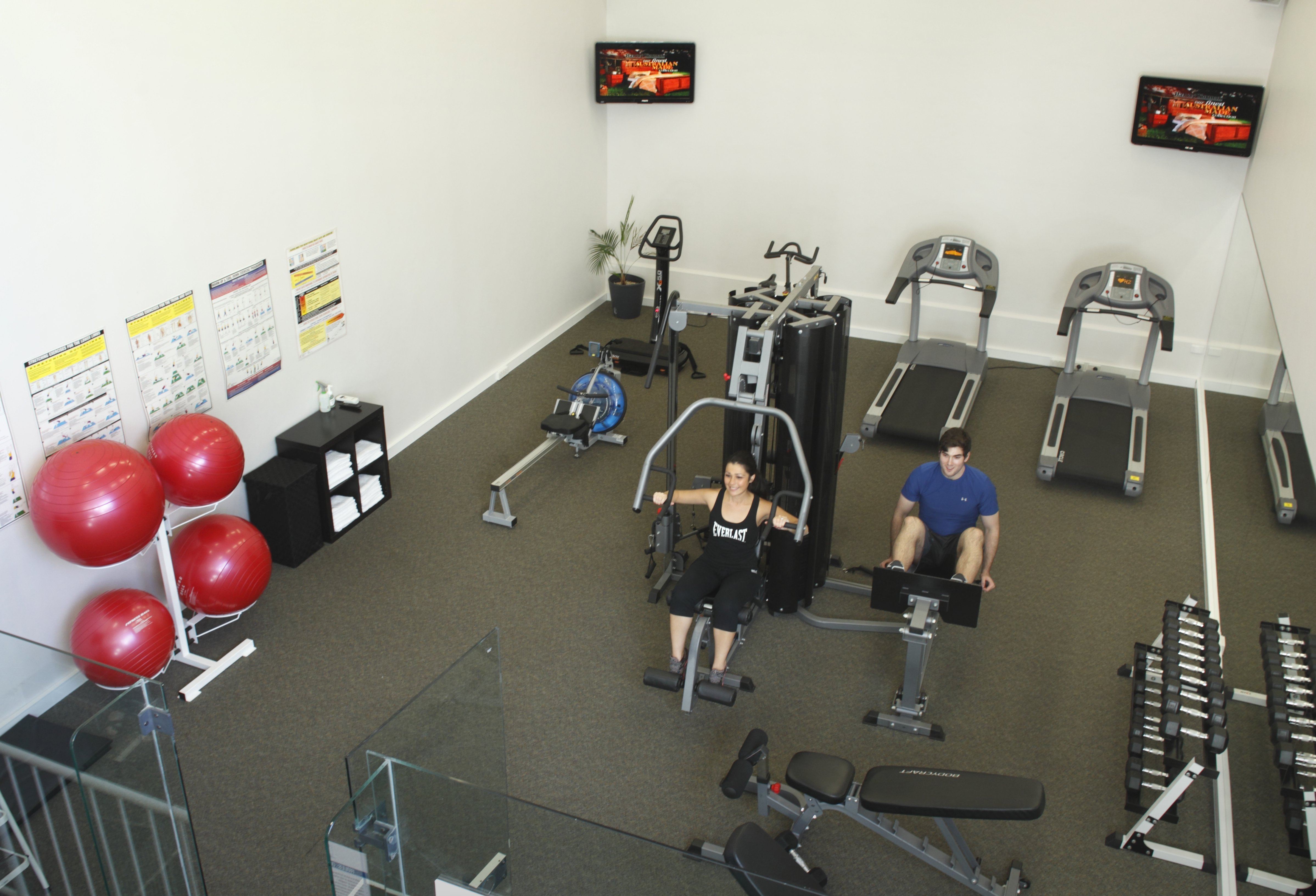 Pier 21 Apartment Hotel 41/60