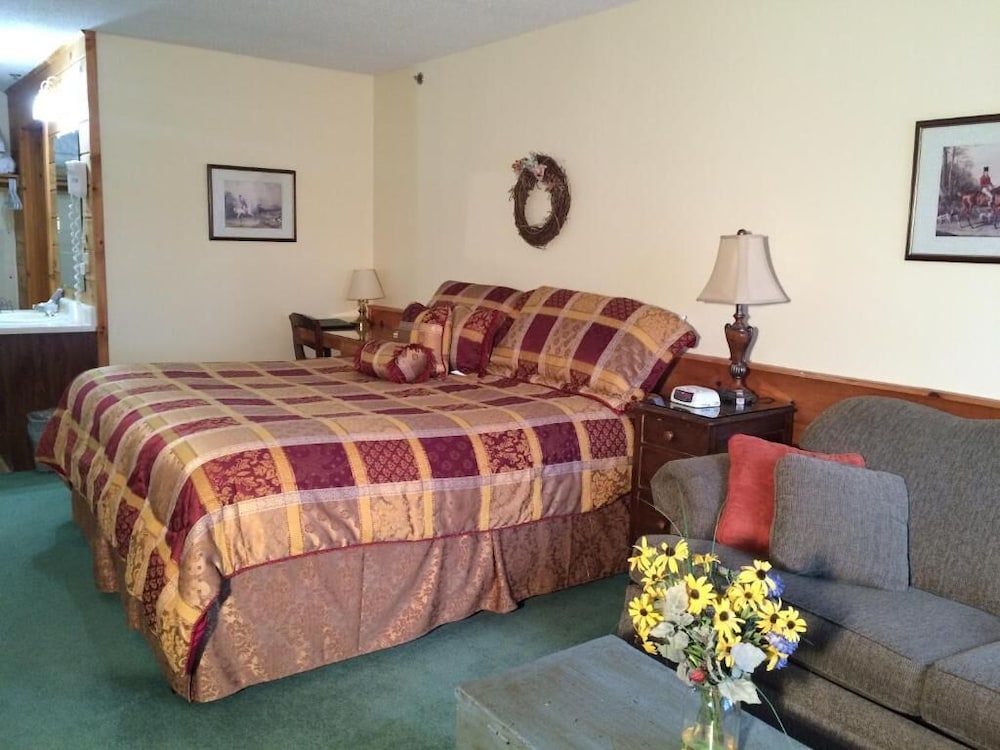 Merrill Farm Inn 9/35