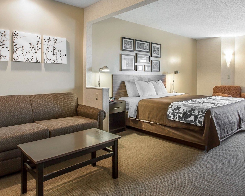 Sleep Inn Suites Green Bay Airport 22/36