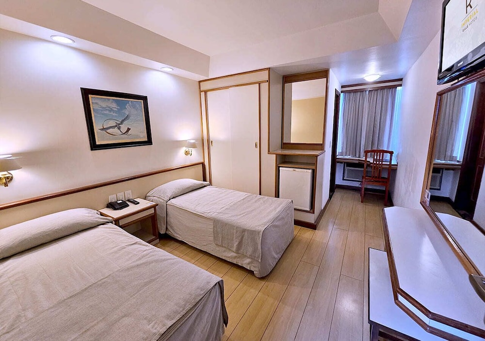 SUPERIOR, TWIN BEDS
