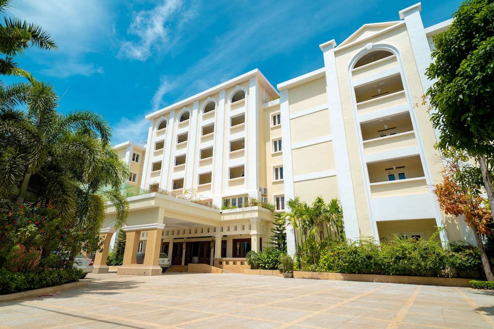 Hotel de la Renaissance 7/50
