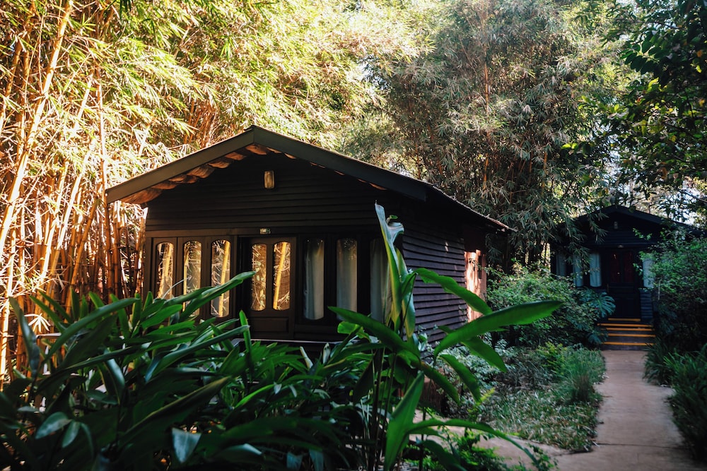 Octagon Lodge 5/50