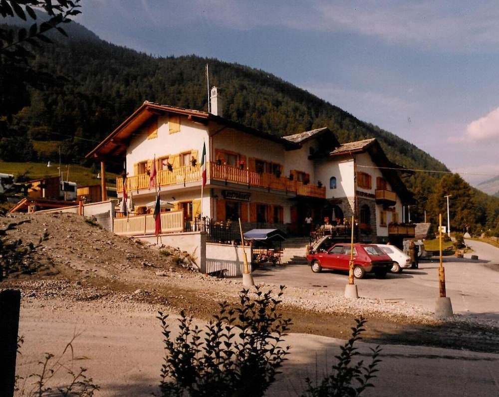 HOTEL BEAU SEJOUR 62/66