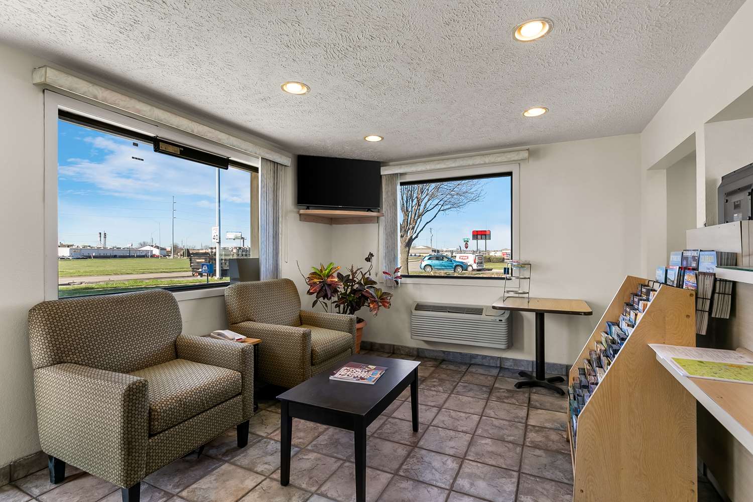 Americas Best Value Inn Lincoln 20/34