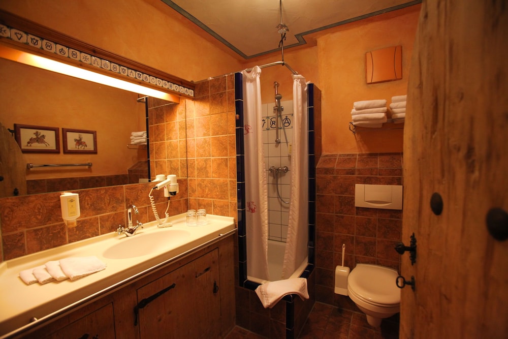 Europa-Park Erlebnis-Resort, Hotel Castillo Alcazar 10/60