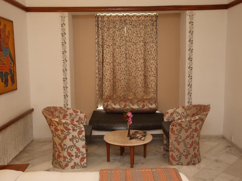 Paras Mahal 43/62