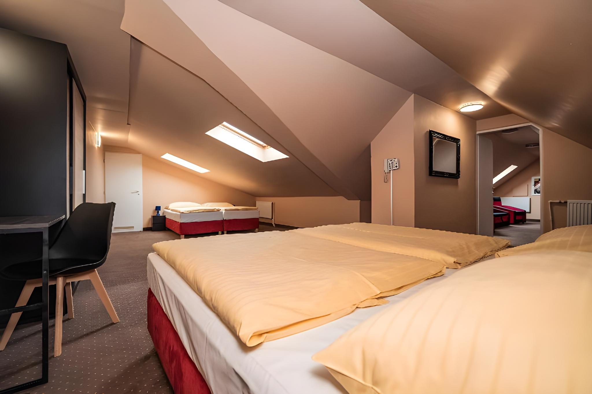 2 Rooms, Loft, Apartment, Single Bed